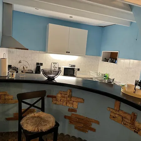 アパート Golden Fox Village *